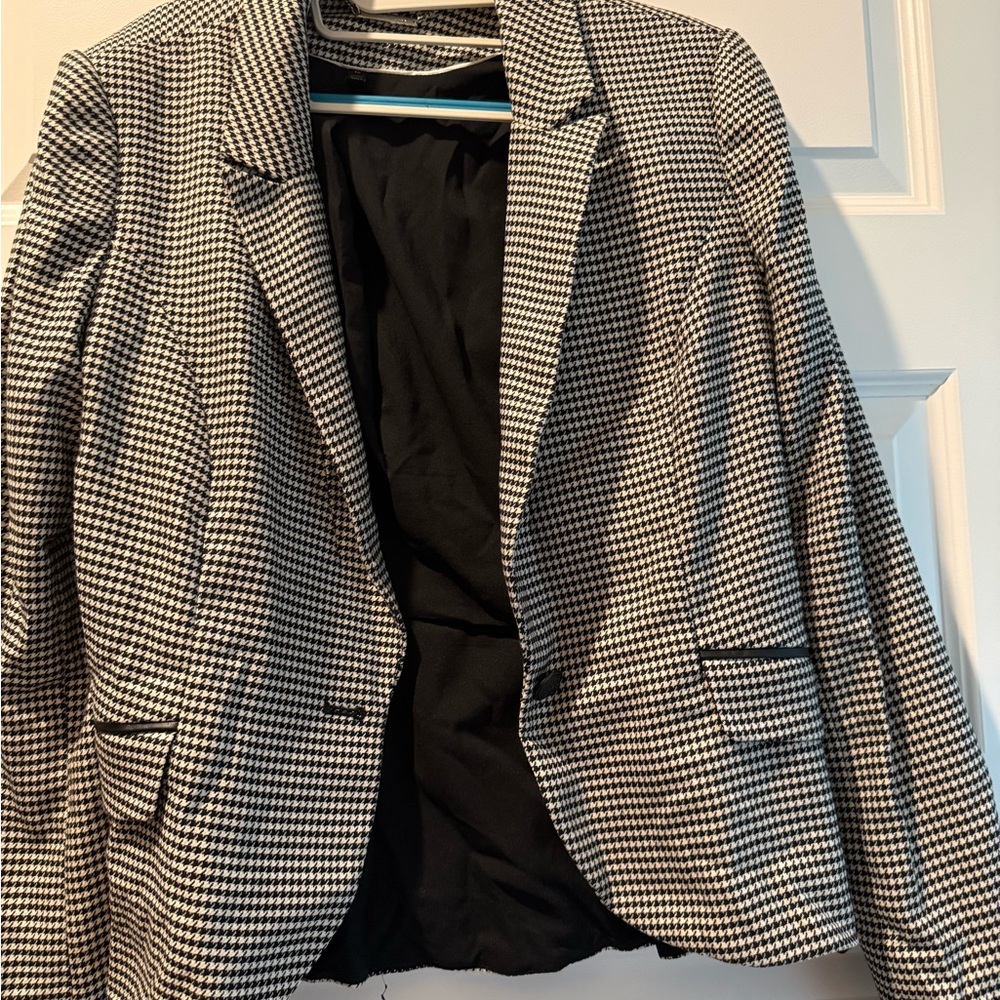 White House Black Market Houndstooth Blazer